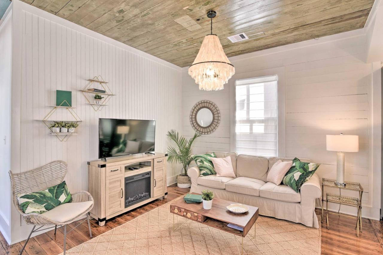 Bright Galveston Cottage Close To Beach And Strand Kültér fotó