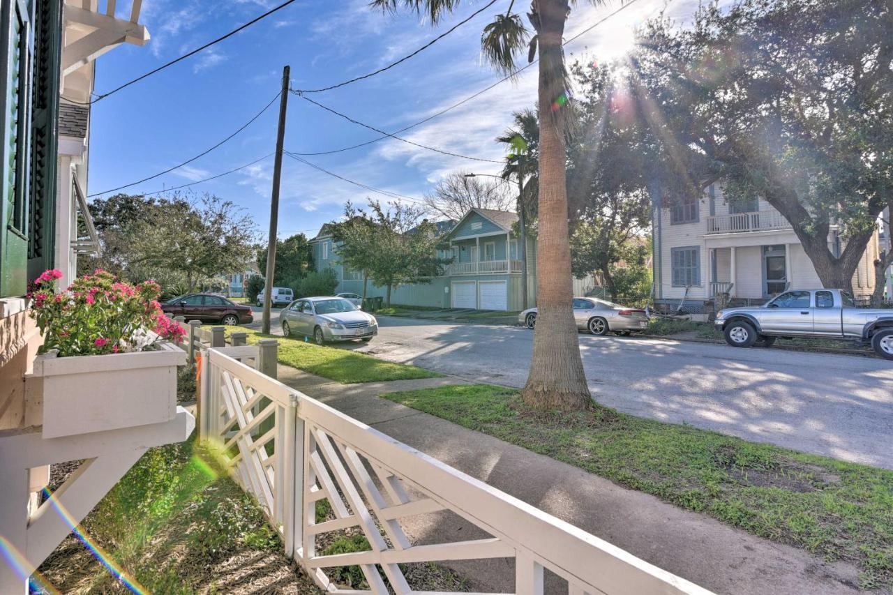 Bright Galveston Cottage Close To Beach And Strand Kültér fotó