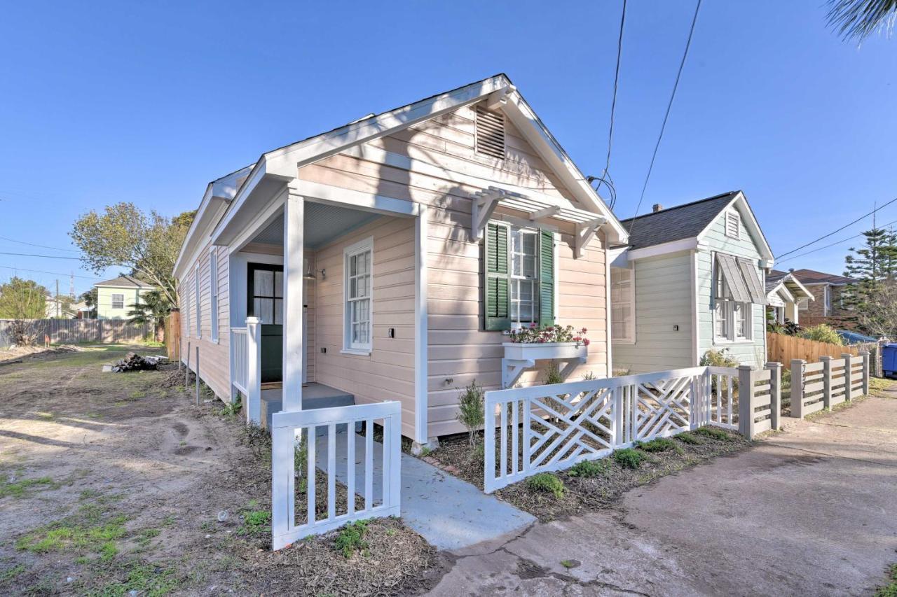 Bright Galveston Cottage Close To Beach And Strand Kültér fotó